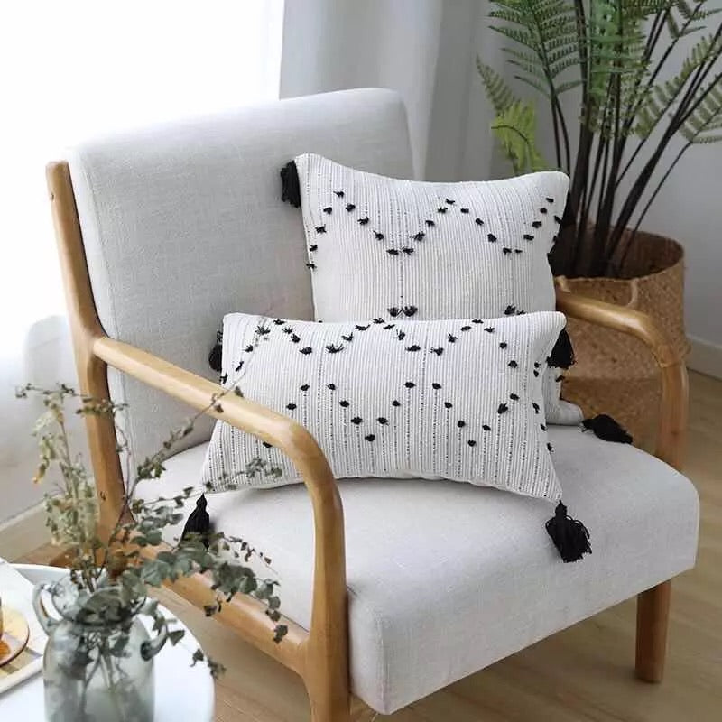 Hati Cushion