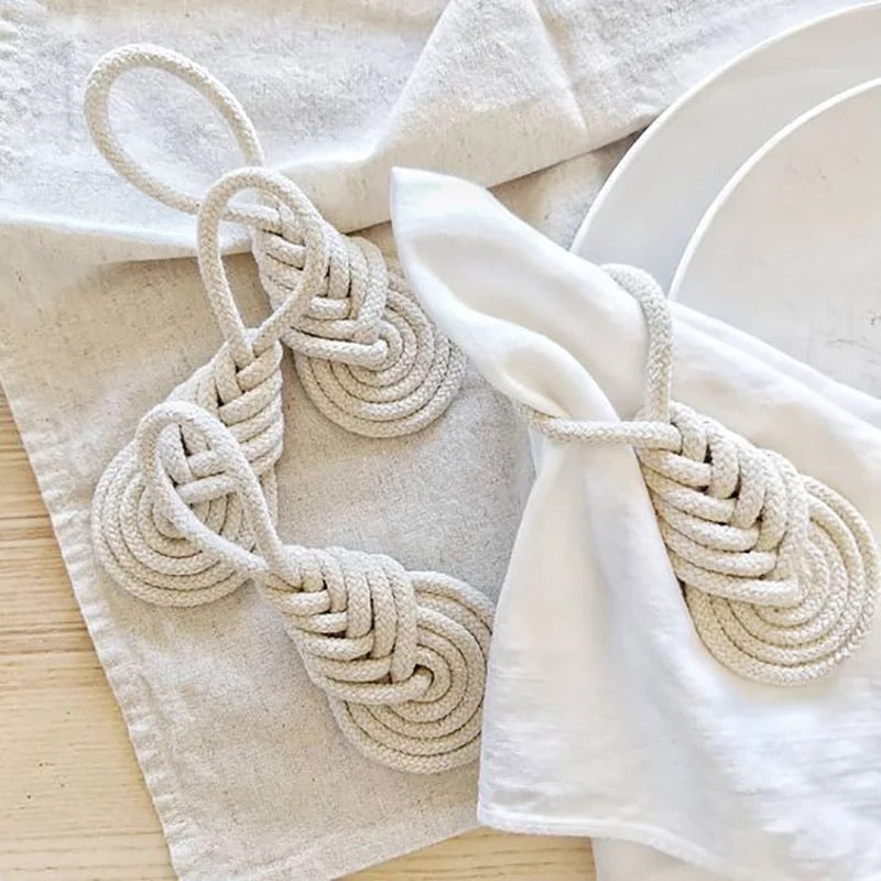 Plaited napkin rings