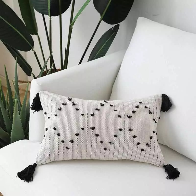 Hati Cushion